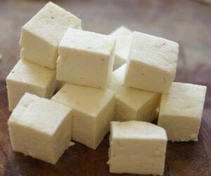 Buffalo milk Malai Paneer/मलई पनीर म्हशीच्या दुधाचे