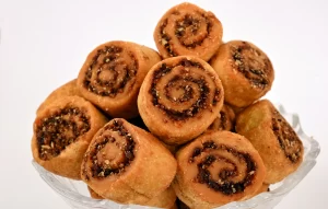 भाकरवडी /  small Swiss roll