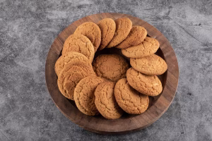 सेंद्रिय गूळ व  गावरान तूपतिल ज्वारी बिस्किटे/Jowri (Finger Millet) Biscuits made with organic jaggery and Desi ghee.